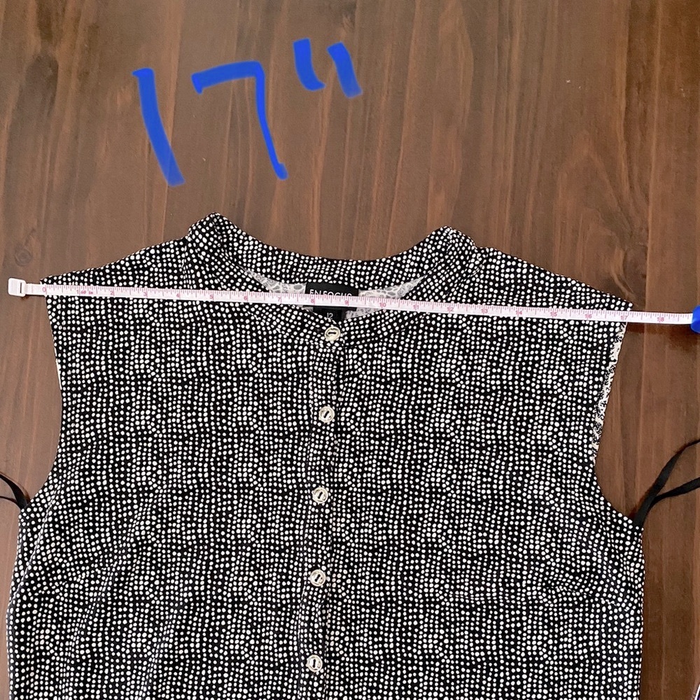 Beautiful dress π - Picture 4 of 10